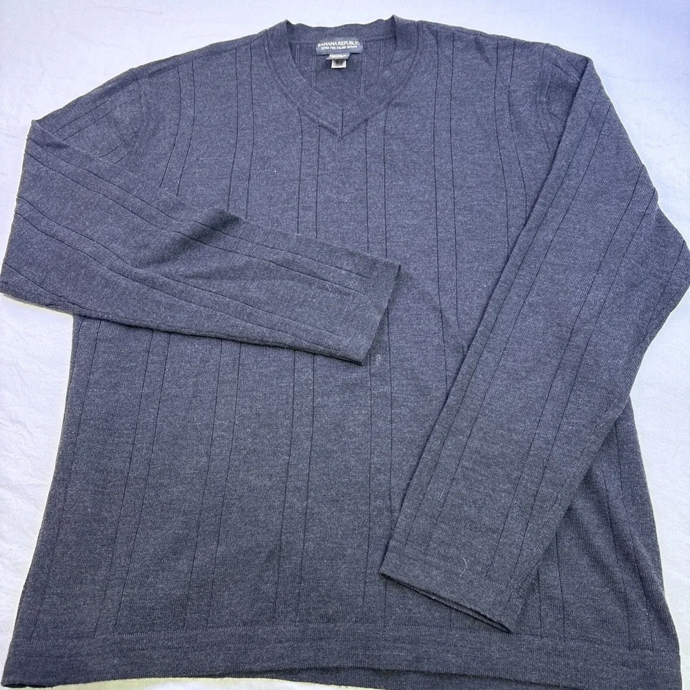Banana Republic SWEATER MENS LARGE Extra Fine Merino Wool V NECK Ribbed  Grunge
